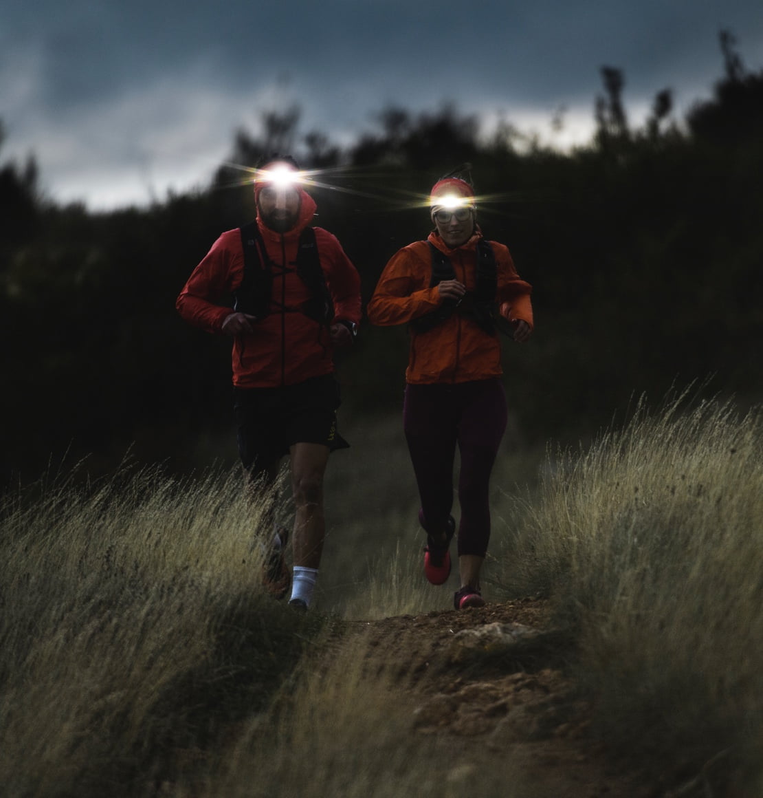 Running nocturno en Vancouver con la linterna Petzl BINDI. © Petzl / A. Eggermont.